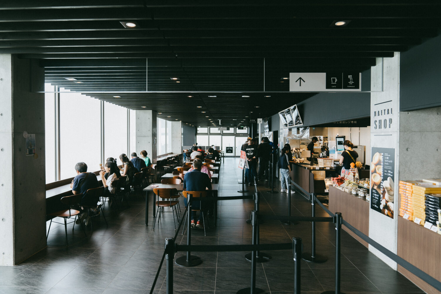 建物内もめっちゃオシャレ